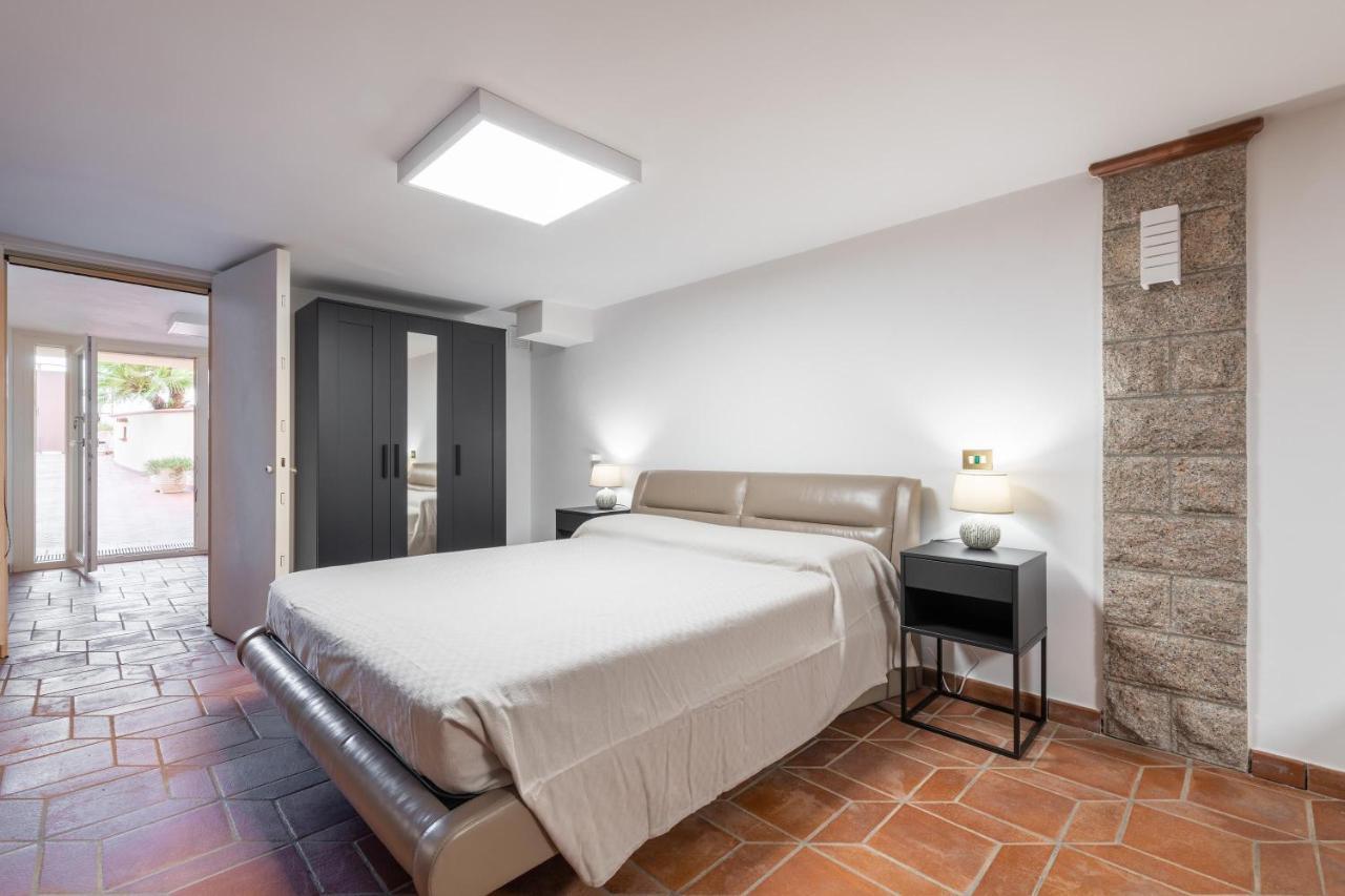 La Casa Davanti Al Mare Quartu Sant'Elena Eksteriør billede