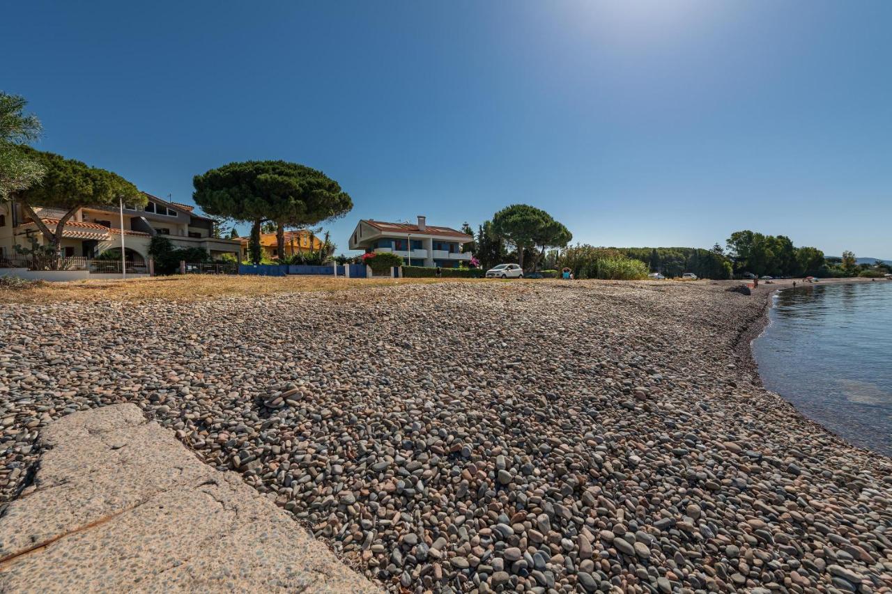 La Casa Davanti Al Mare Quartu Sant'Elena Eksteriør billede